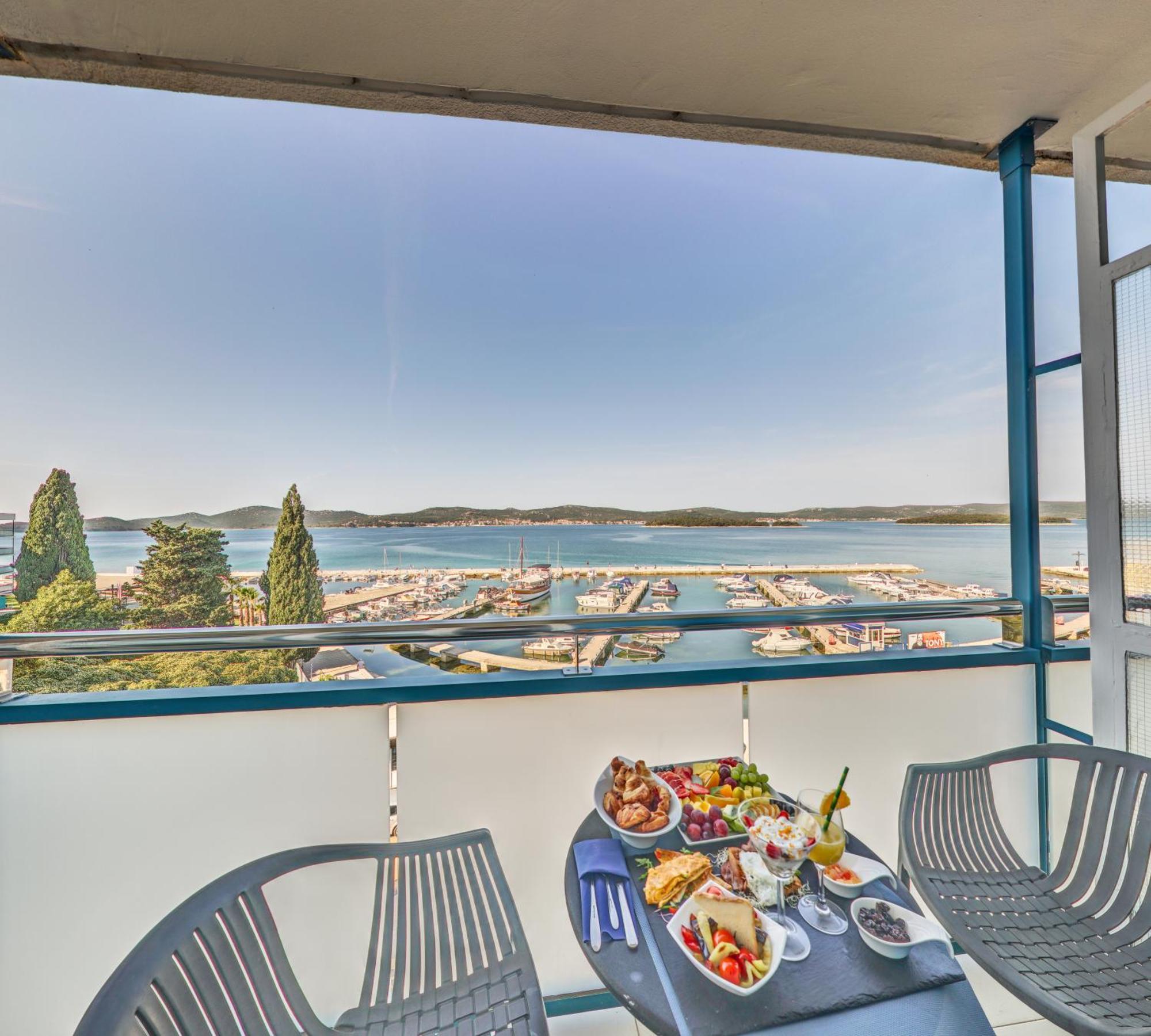 Ilirija Resort Hotel Kornati Biograd Na Moru Exterior photo